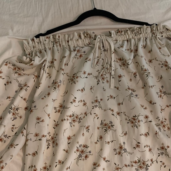 Floral off the shoulder long sleeve blouse - Picture 1 of 1